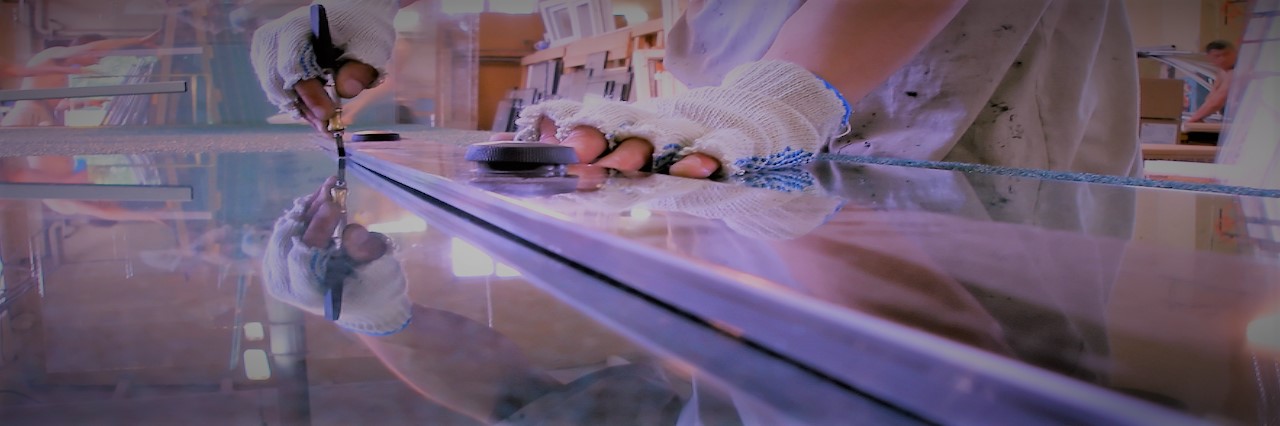 Slider, Glass Cutting Service in Ewell, Stoneleigh, KT17